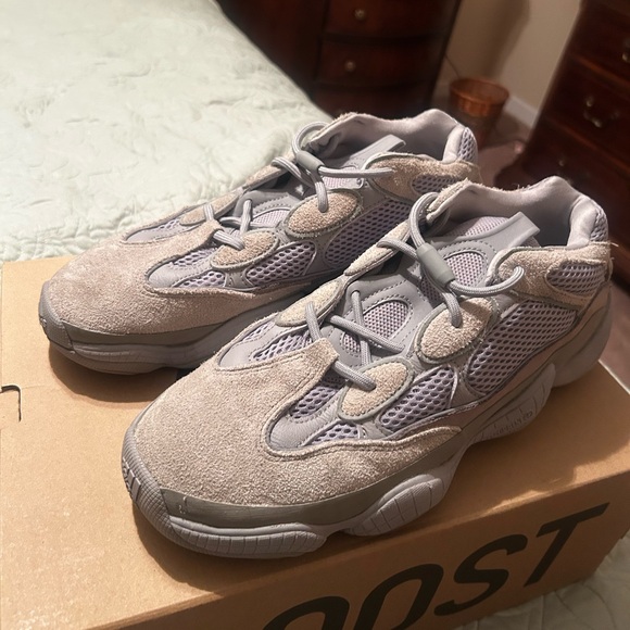 Size 14 Yeezy 500s gray